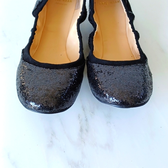 Cole Haan Avery Scrunch Ballet Shoes. Size 6 - Picture 3 of 7